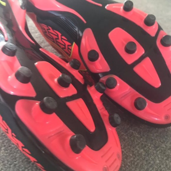 🔶5/20$!! Under Armour Neon Force Cleats - Picture 10 of 11